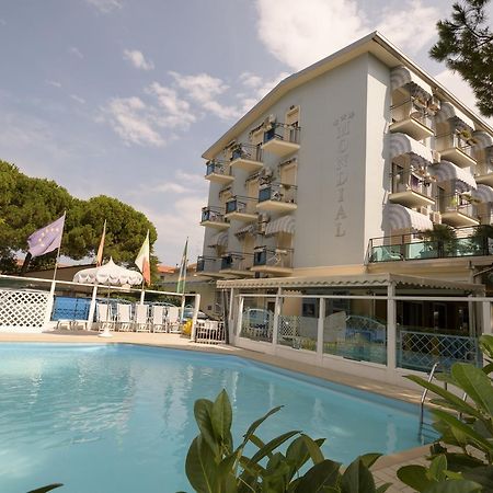 Hotel Mondial Cervia Exterior foto